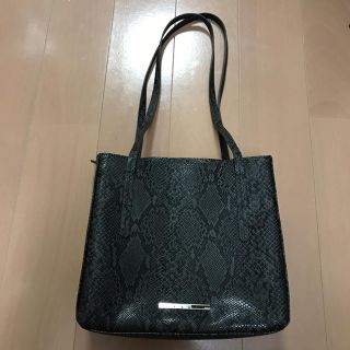 ゲス(GUESS)のゲス「GUESS」ショルダーバッグ  (ショルダーバッグ)