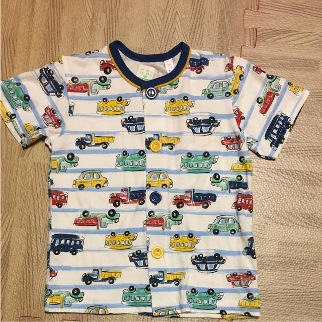 自動車 パジャマ キッズ/ベビー/マタニティのキッズ服男の子用(90cm~)(パジャマ)の商品写真