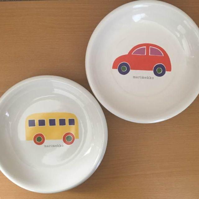 marimekko(マリメッコ)のマリメッコヴィンテージプレート2枚 希少なBoBoo柄 おなじみの車バスの絵 インテリア/住まい/日用品のキッチン/食器(食器)の商品写真