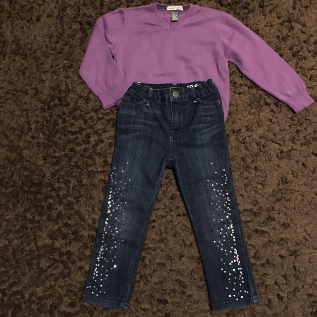 babyGAP(ベビーギャップ)のbabyGAP  スパンコール デニム 100 キッズ/ベビー/マタニティのキッズ服女の子用(90cm~)(パンツ/スパッツ)の商品写真