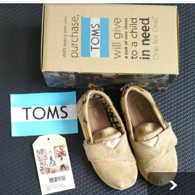 TOMS(トムズ)のTOMS  サイズ T9 キッズ/ベビー/マタニティのキッズ靴/シューズ(15cm~)(スリッポン)の商品写真