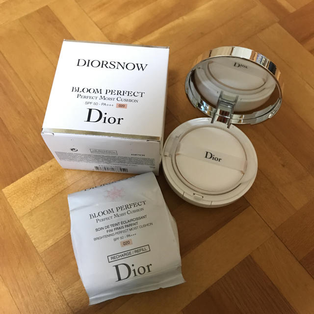 DIORsnow ブルームパーフェクトクッションファンデーションおまけ付き！