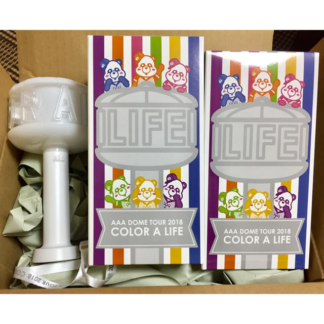 AAA(トリプルエー)の専用✩AAA COLOR A LIFEの ペンライト 2本✩ エンタメ/ホビーの声優グッズ(ペンライト)の商品写真