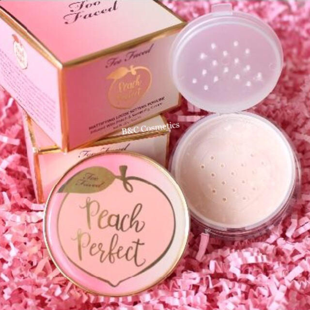 Too Faced(トゥフェイス)のまーこ☆様専用出品 ピーチパウダーよリップインジェクションの2点セット コスメ/美容のベースメイク/化粧品(フェイスパウダー)の商品写真