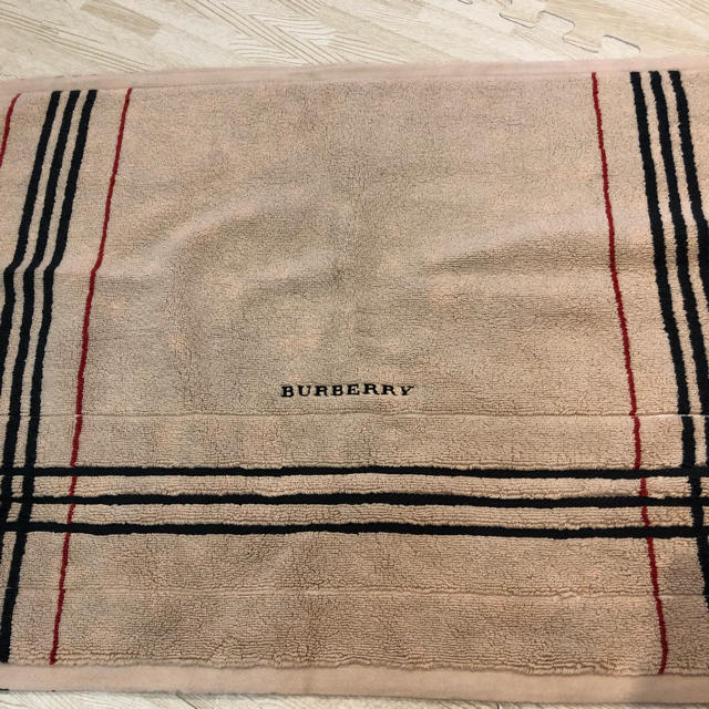 BURBERRY(バーバリー)のバーバリー バスマット インテリア/住まい/日用品のラグ/カーペット/マット(バスマット)の商品写真