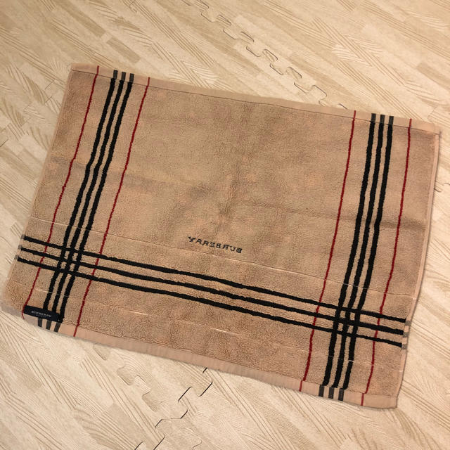 BURBERRY(バーバリー)のバーバリー バスマット インテリア/住まい/日用品のラグ/カーペット/マット(バスマット)の商品写真