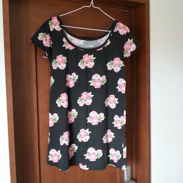 GRL(グレイル)の花柄Tシャツわんぴ♡ レディースのトップス(Tシャツ(半袖/袖なし))の商品写真