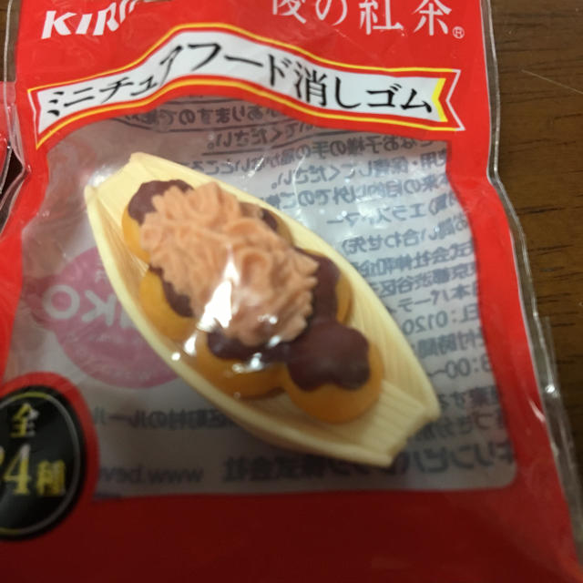 キリン(キリン)のミニチュアフード 消しゴム【天丼】【たこ焼き】レアで可愛い❣️ ハンドメイドのおもちゃ(ミニチュア)の商品写真