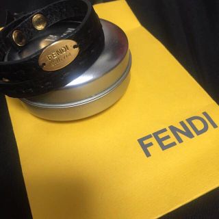 フェンディ(FENDI)のFENDI 革ブレス(ブレスレット/バングル)