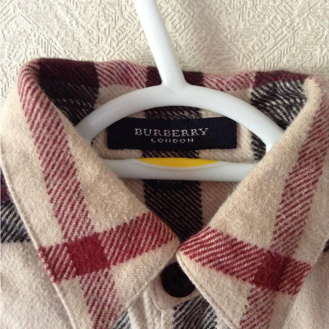 BURBERRY(バーバリー)のburberry ノバチェックシャツ キッズ/ベビー/マタニティのキッズ服男の子用(90cm~)(その他)の商品写真