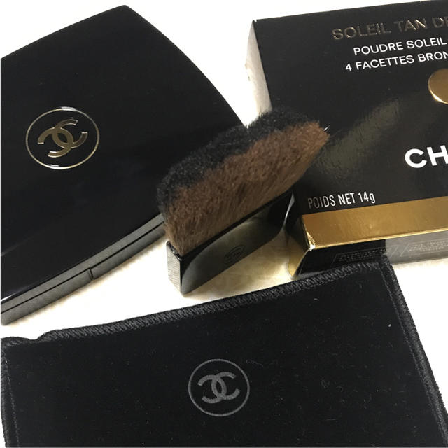 CHANEL(シャネル)の限定品 ほぼ未使用 シャネル フェイスパウダー コスメ/美容のベースメイク/化粧品(フェイスパウダー)の商品写真