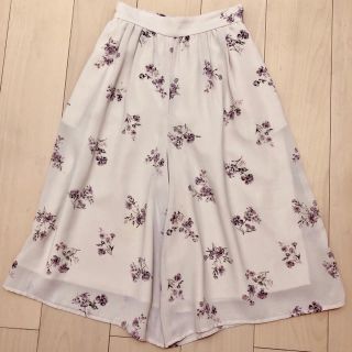 ジルバイジルスチュアート(JILL by JILLSTUART)のジルバイジルスチュアート/小花柄パンツ(カジュアルパンツ)