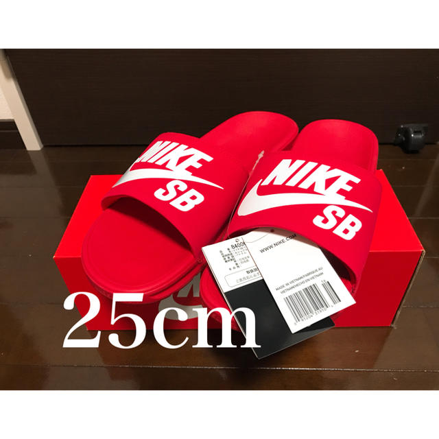 NIKE(ナイキ)の25cm NIKE ナイキ ベナッシ SB 黒×赤 レディースの靴/シューズ(サンダル)の商品写真