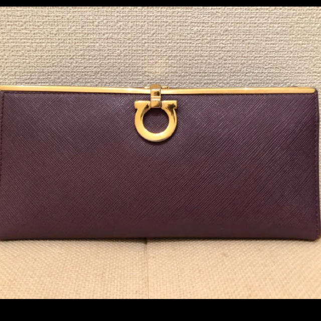 サルヴァトーレフェラガモ 長財布 パープル SalvatoreFerragamo で