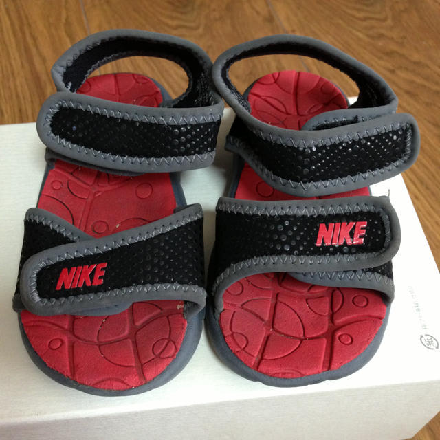 NIKE(ナイキ)のNIKE サンダル 13㎝ キッズ/ベビー/マタニティのベビー靴/シューズ(~14cm)(その他)の商品写真