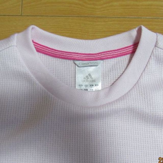 adidas(アディダス)のレディース　スポーツＴシャツ　Ｍ　アディダス　美品　白～ピンク レディースのトップス(Tシャツ(半袖/袖なし))の商品写真
