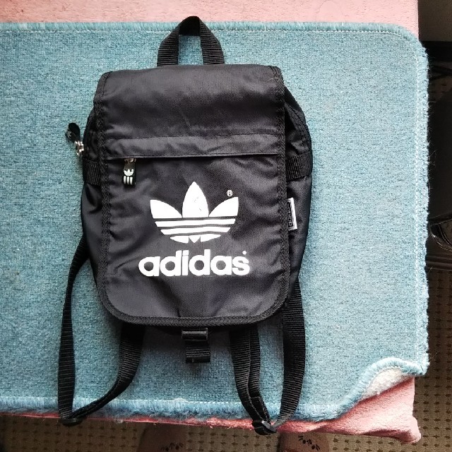 adidas(アディダス)のリュックサック レディースのバッグ(リュック/バックパック)の商品写真