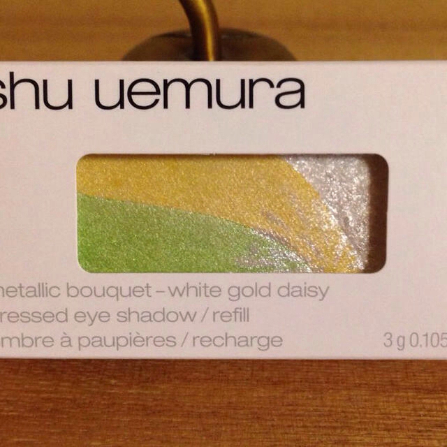 shu uemura(シュウウエムラ)のメタリック ブーケ アイシャドウ★値下 コスメ/美容のベースメイク/化粧品(その他)の商品写真