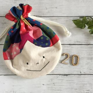 【sold out】20 ハンドメイド おだんごあたまの女の子 巾着(外出用品)