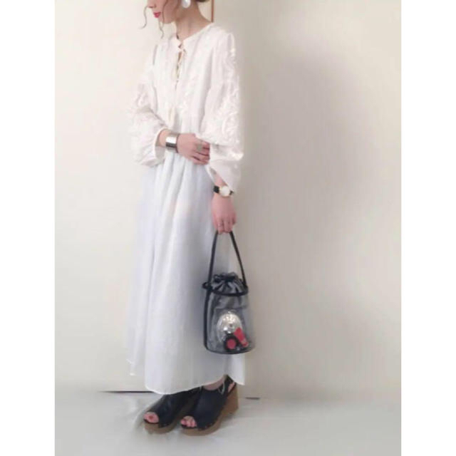 ZARA - ZARA 刺繍エンブロイダリー ワンピース Sの通販 by ZARA - ZARA 刺繍エンブロイダリー ワンピース Sの通販 by