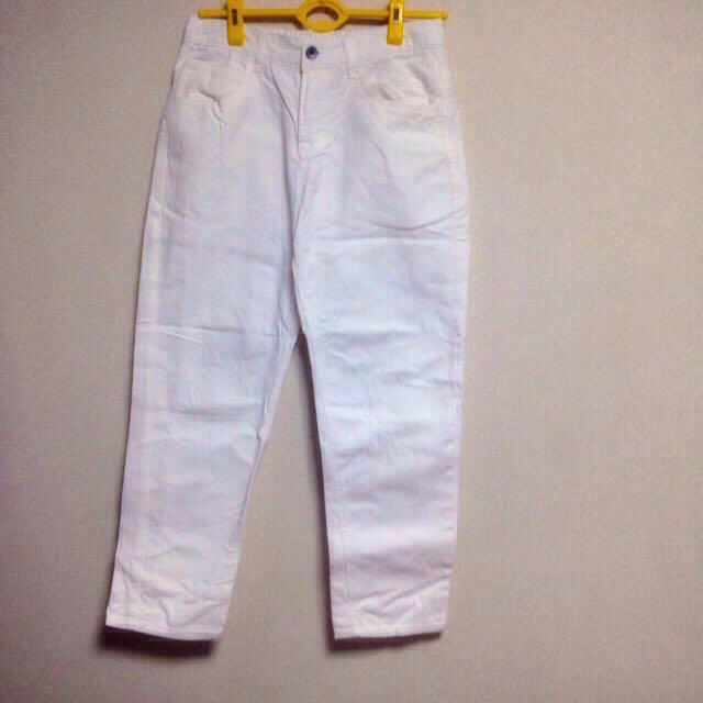 w closet(ダブルクローゼット)のw closet の 白パンツ レディースのパンツ(デニム/ジーンズ)の商品写真
