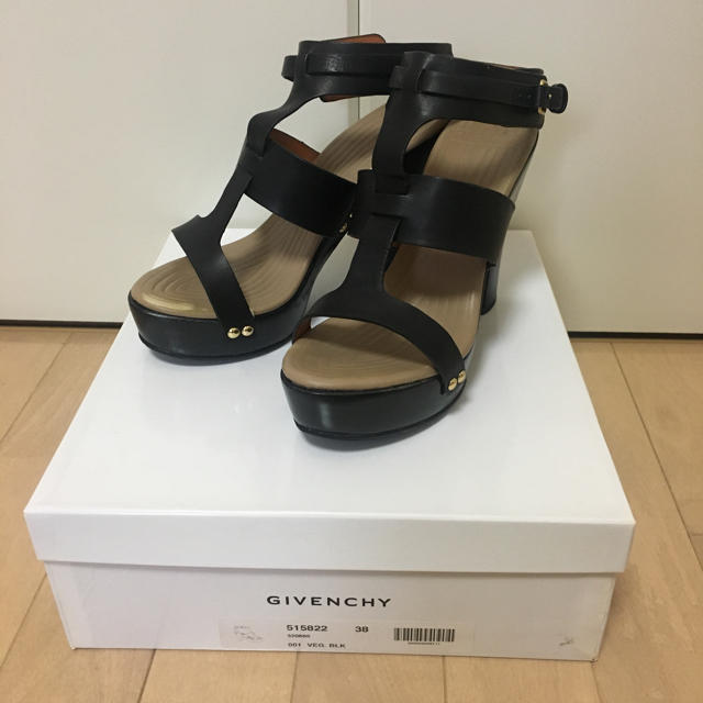 GIVENCHY(ジバンシィ)のGIVENCHY サンダル レディースの靴/シューズ(サンダル)の商品写真