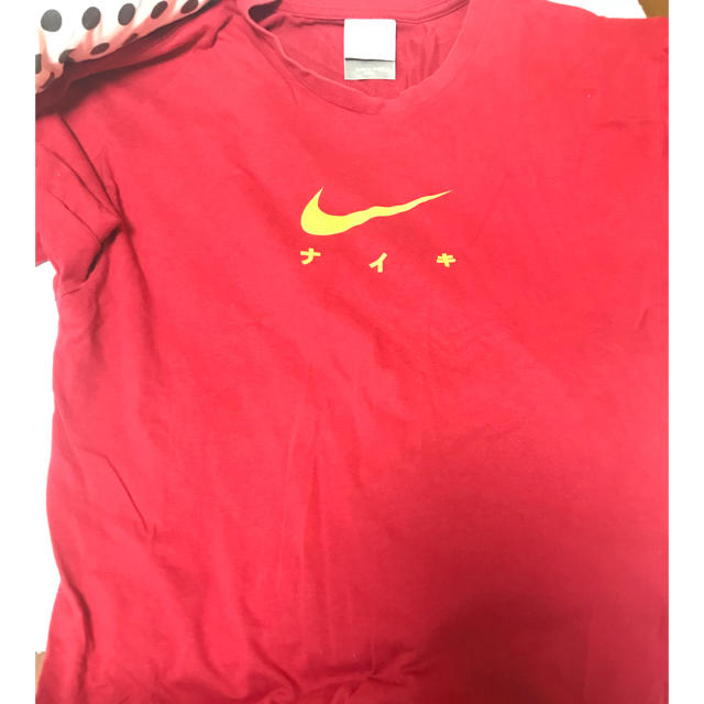 NIKE(ナイキ)のNIKE 古着 レディースのトップス(Tシャツ(半袖/袖なし))の商品写真