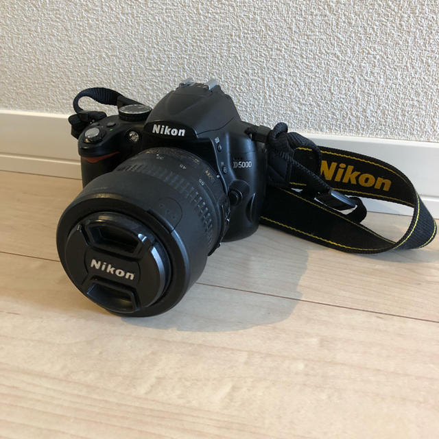 Nicon D5000