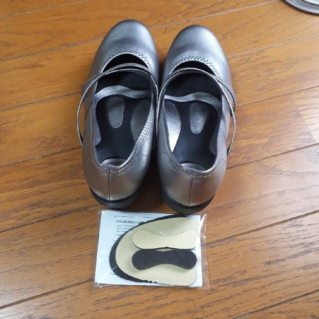 Re:getA(リゲッタ)の【未使用品】リゲッタ クロスストラップ パンプス レディースの靴/シューズ(ハイヒール/パンプス)の商品写真