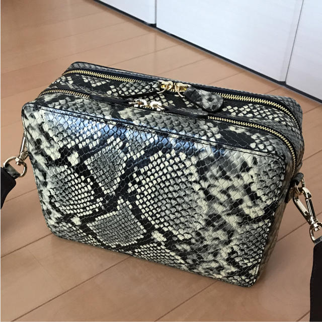 YONFA square shoulder python ヨンファ パイソン