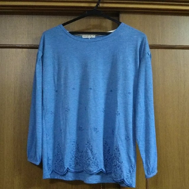 しまむら(シマムラ)の長袖Tシャツ レディースのトップス(Tシャツ(長袖/七分))の商品写真