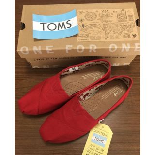 トムズ(TOMS)のTOMS☆スリッポン☆レッド25.５センチ  (スリッポン/モカシン)