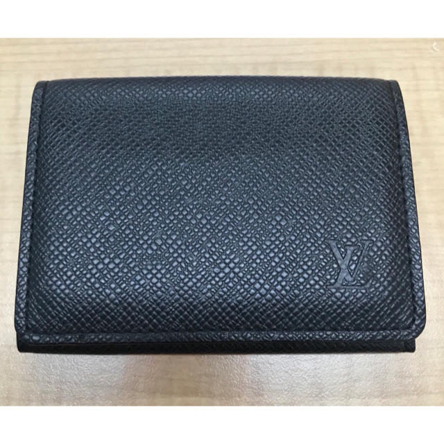 LOUIS VUITTON(ルイヴィトン)のルイヴィトン カードケース タイガ M30922 黒 メンズのファッション小物(名刺入れ/定期入れ)の商品写真