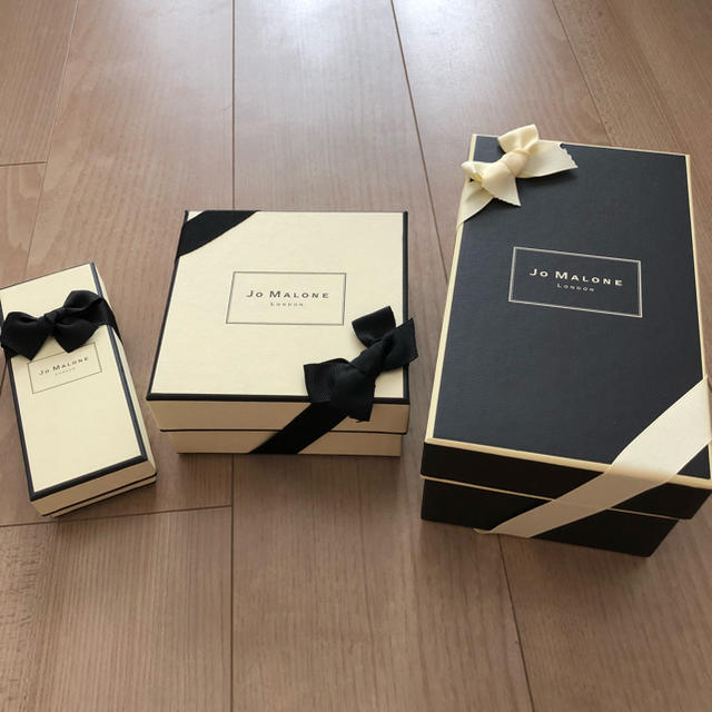 Jo Malone(ジョーマローン)の『mai様専用』JO MALONE 空き箱とショッパー インテリア/住まい/日用品の収納家具(ケース/ボックス)の商品写真