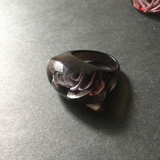 薔薇のリング/17号/彫刻/黒/グレー/軽量/ゴスロリ/指輪(リング(指輪))