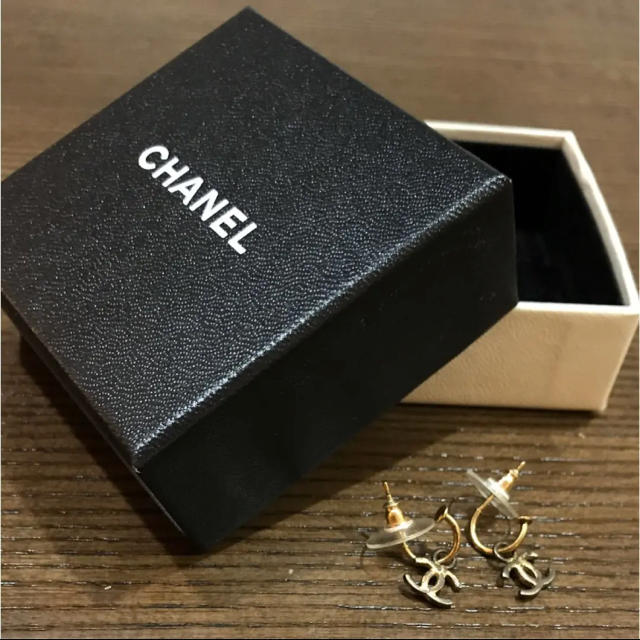 CHANEL(シャネル)のシャネルのピアス レディースのアクセサリー(ピアス)の商品写真