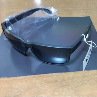 オークリー(Oakley)のOAKLEY HOLBROOK カモフラxグレー 新品未使用(サングラス/メガネ)