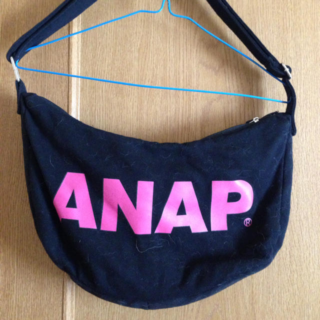 ANAP(アナップ)の☆中古☆ANAPバック☆ レディースのバッグ(ショルダーバッグ)の商品写真