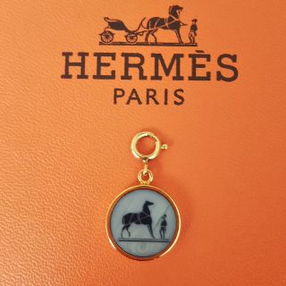 エルメス(Hermes)のエルメス HERMES コロゾ ペンダントトップ チャーム 馬 ゴールド 美品(ネックレス)