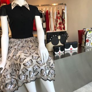 アリスアンドオリビア(Alice+Olivia)のlily3819様専用♡ alice＋olivia♡蝶々刺繍レースワンピース(ひざ丈ワンピース)