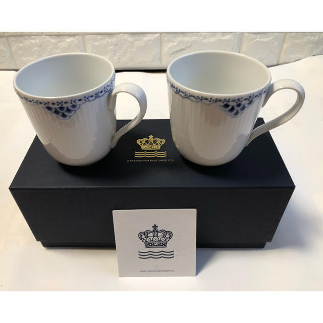 ROYAL COPENHAGEN(ロイヤルコペンハーゲン)のロイヤルコペンハーゲンマグカップ2個組 インテリア/住まい/日用品のキッチン/食器(食器)の商品写真