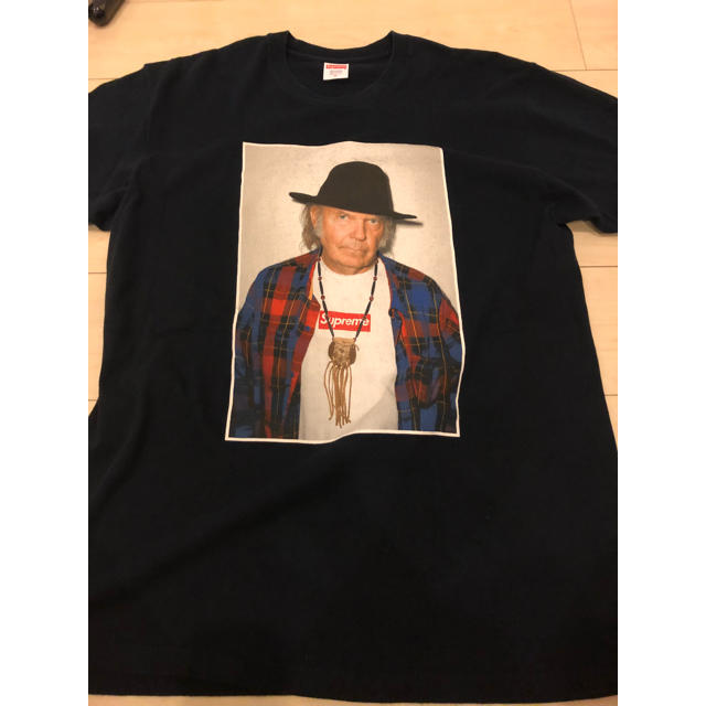 Supreme(シュプリーム)のSupreme Neil Young Tシャツ メンズのトップス(Tシャツ/カットソー(半袖/袖なし))の商品写真