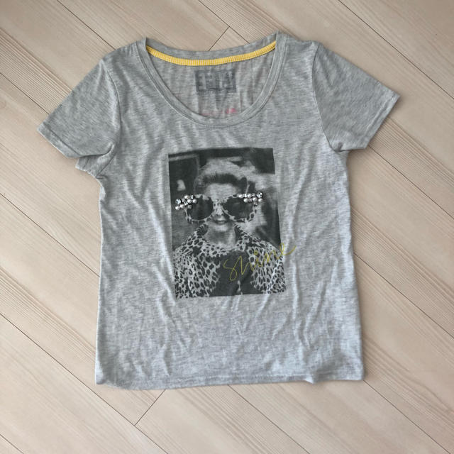 JILL by JILLSTUART(ジルバイジルスチュアート)の JILLbyJILLSTUART ビジュー付Tシャツ レディースのトップス(Tシャツ(半袖/袖なし))の商品写真