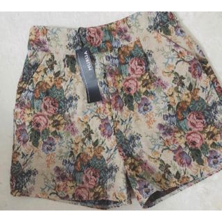 ムルーア(MURUA)のMURUA タグ付き 花柄ショートパンツ(ショートパンツ)