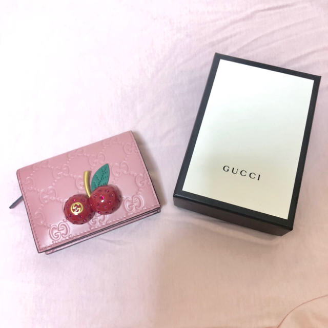 GUCCI チェリー財布 日本限定ピンク♡   フリマアプリ ラクマ