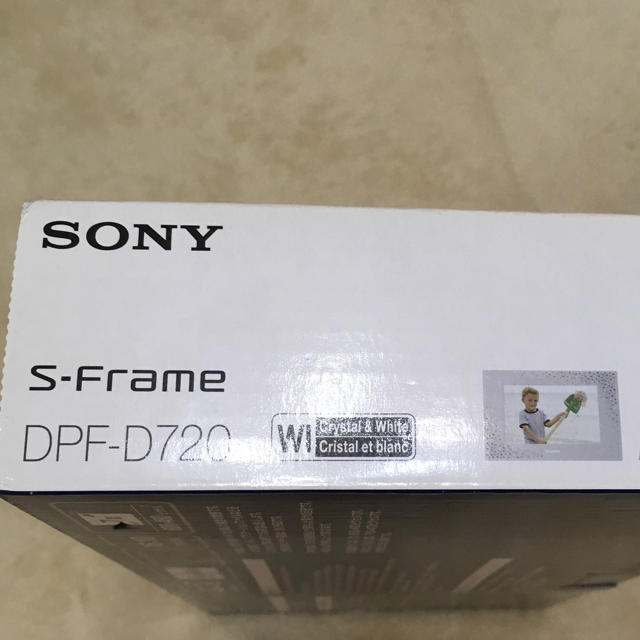 SONY(ソニー)のSONY新品未使用デジタルフォトフレームDPF-X720クリスタルホワイト7型 インテリア/住まい/日用品のインテリア小物(フォトフレーム)の商品写真