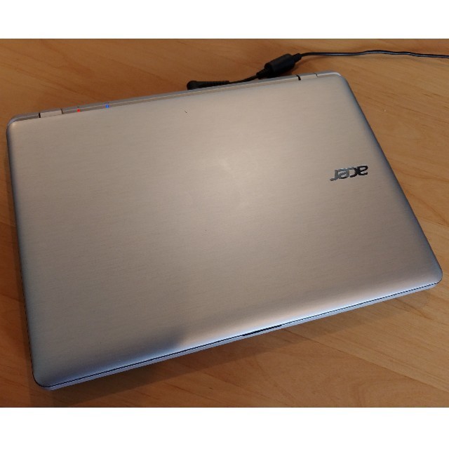 Acer(エイサー)のAcer Aspire E11 E3-111-A14C/S (N2830/4G) スマホ/家電/カメラのPC/タブレット(ノートPC)の商品写真