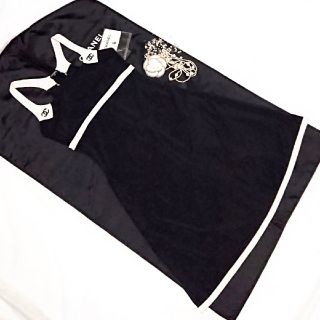 シャネル(CHANEL)のシャネルワンピース★ＣoＣoマーク★レアなお品Ｖintage４０size★美品★(ひざ丈ワンピース)