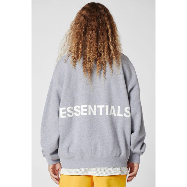 FEAR OF GOD(フィアオブゴッド)のFOG Essentials クルーネック スウェット グレー S メンズのトップス(スウェット)の商品写真