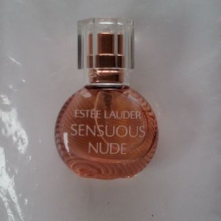 エスティローダー(Estee Lauder)の【未使用品】エスティローダー 香水センシュアスヌードミニボトル(香水(女性用))